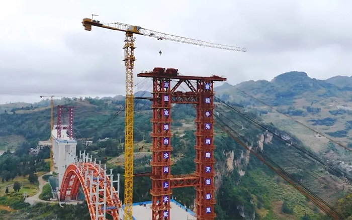 双塔连山涧 | 币游塔机奋战白水河特大桥