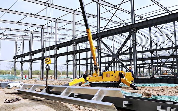 吊装界“蜘蛛侠”：小块头，，，，，鼎力大举士，，，，，高效能