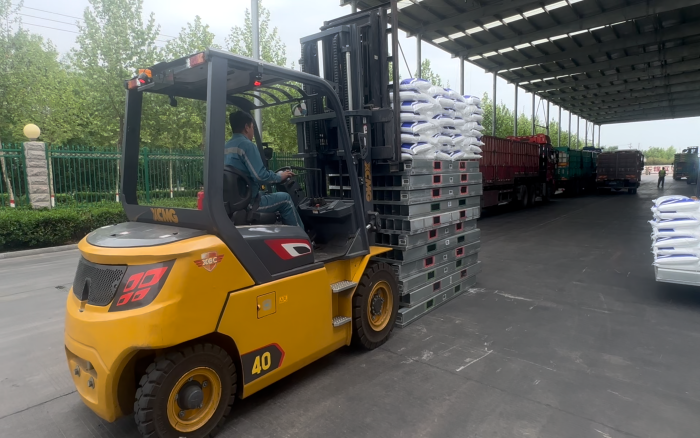 币游孔雀为食物清静保驾护航