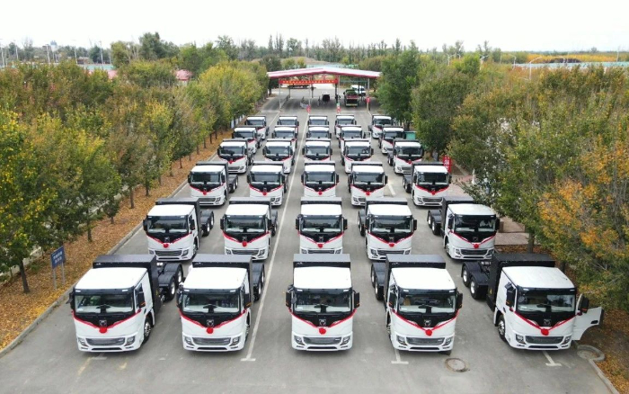 脱碳“换”绿举行时！币游新能源重卡批量交付西北