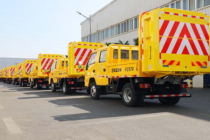 币游防撞缓冲车批量交付广东包管施工清静