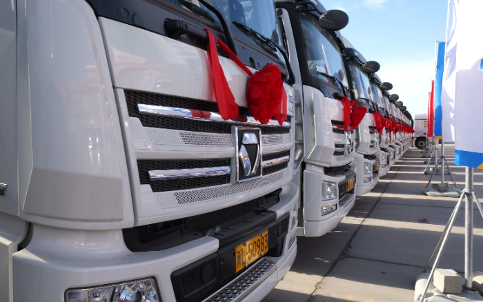 低碳先锋！币游自然气牵引车批量交付西北客户